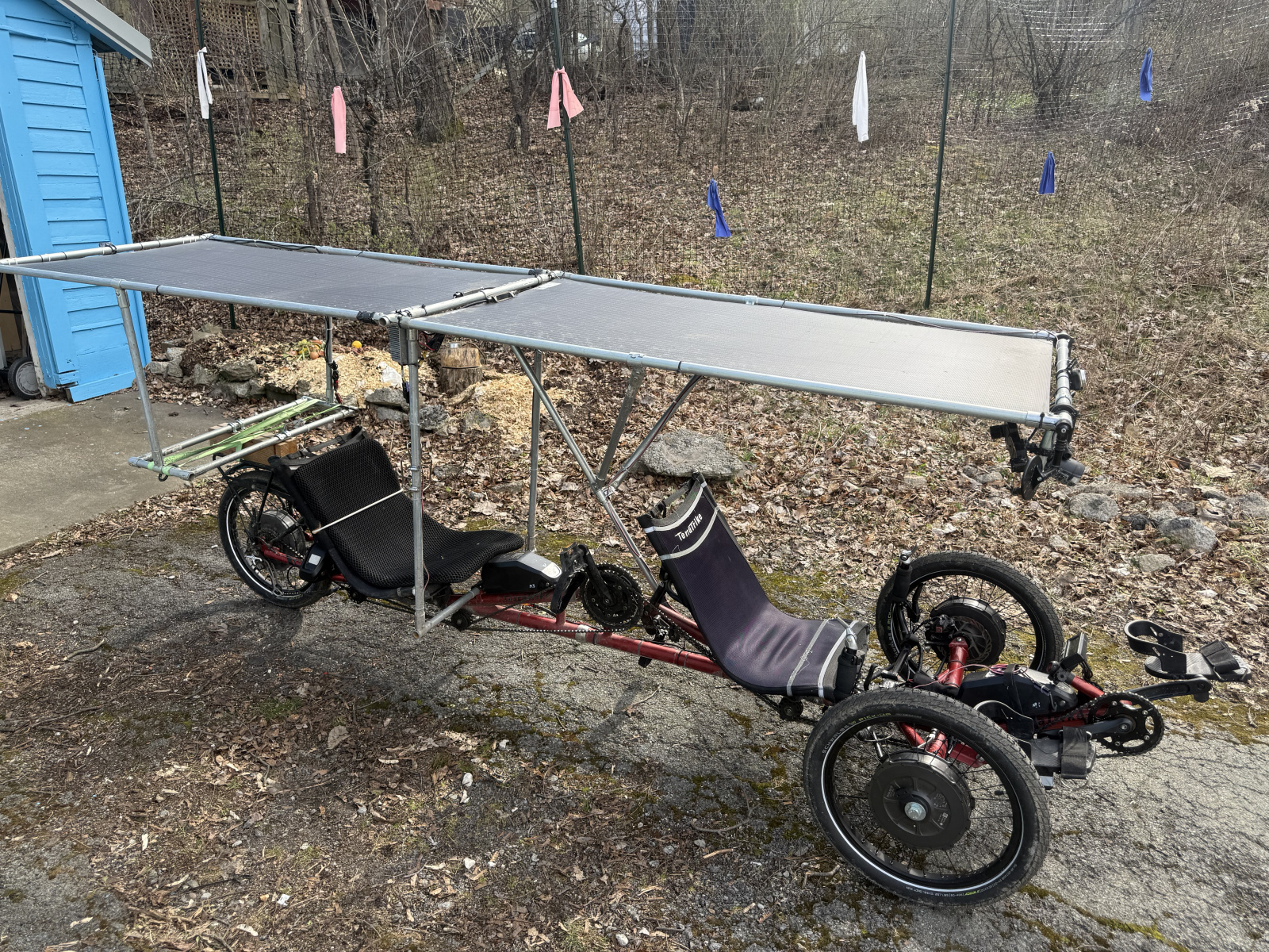 The Honey Cycle, A 3WD Solar Recumbent Tandem Trike