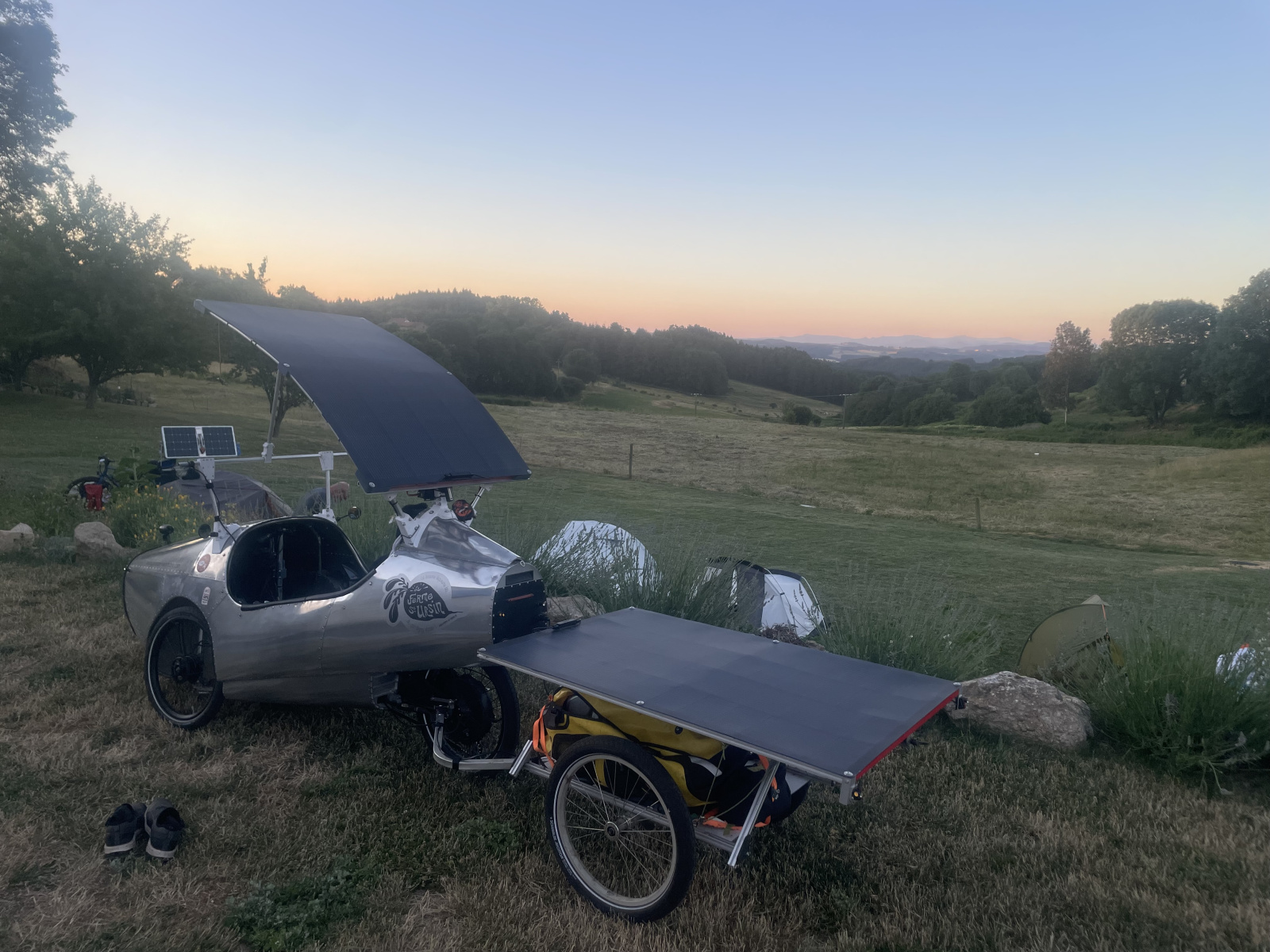 With the little solar trailer