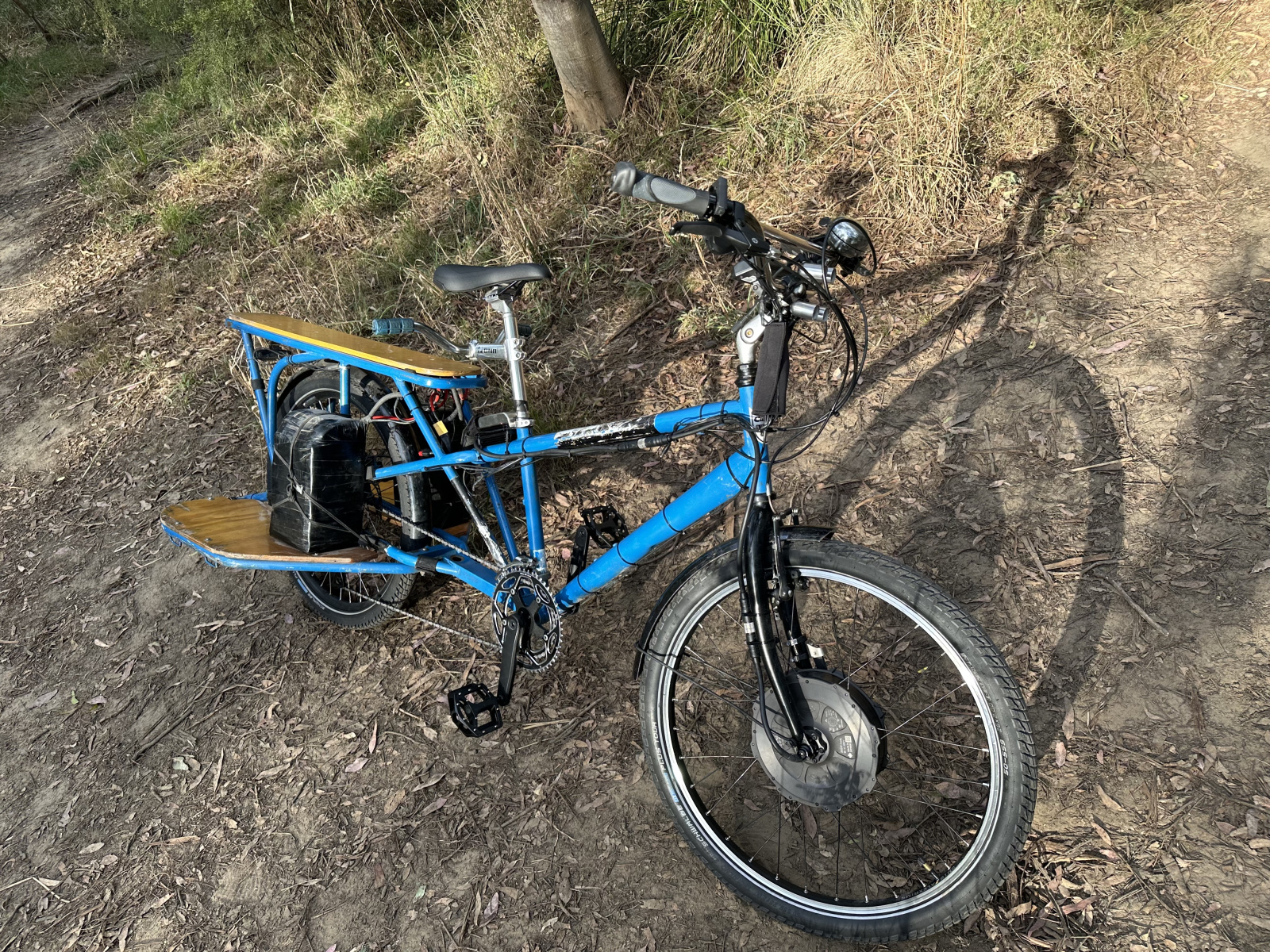 The Grin kit is install is complete and the first ride with all the things on a beautiful afternoon.