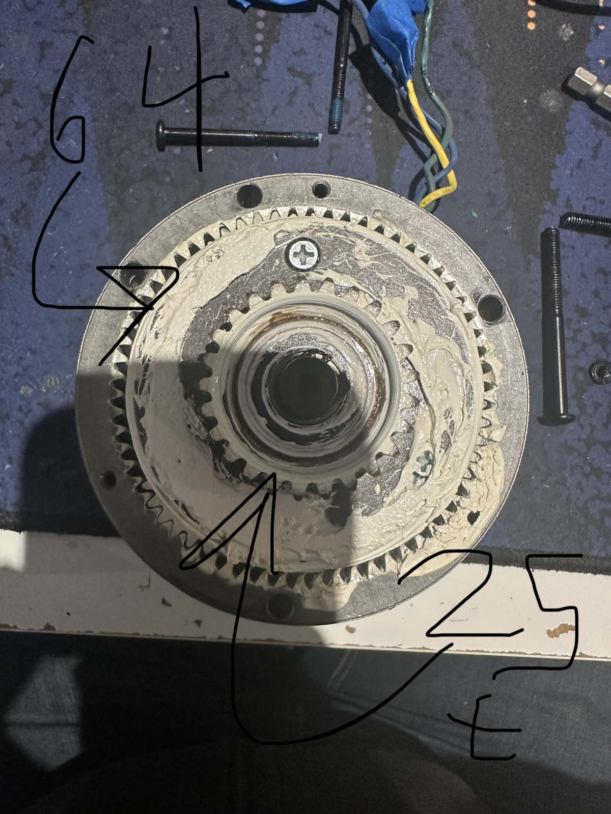 64T / 25T