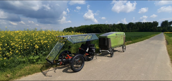 Solar Fat Bike with Solar Trailer