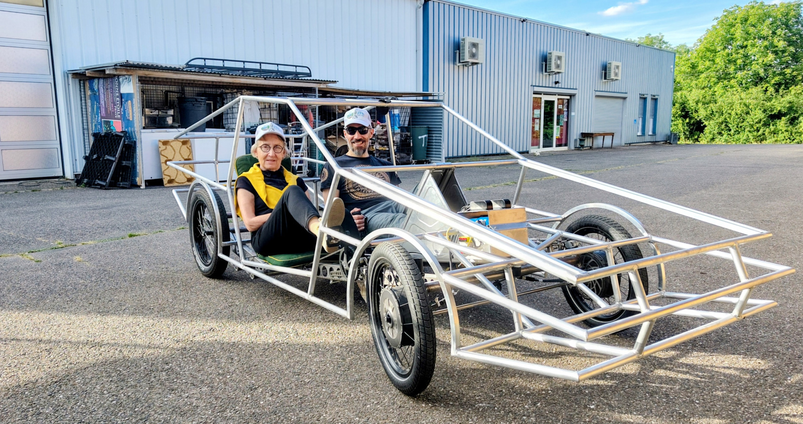 First rolling tests on the roads with the motors