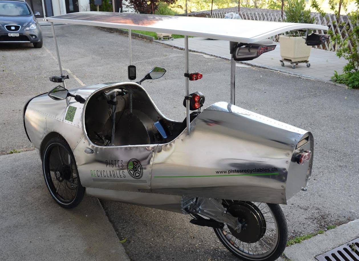 This straight-out-of-sci-fi velomobile from Biketothefuture uses a solar roof